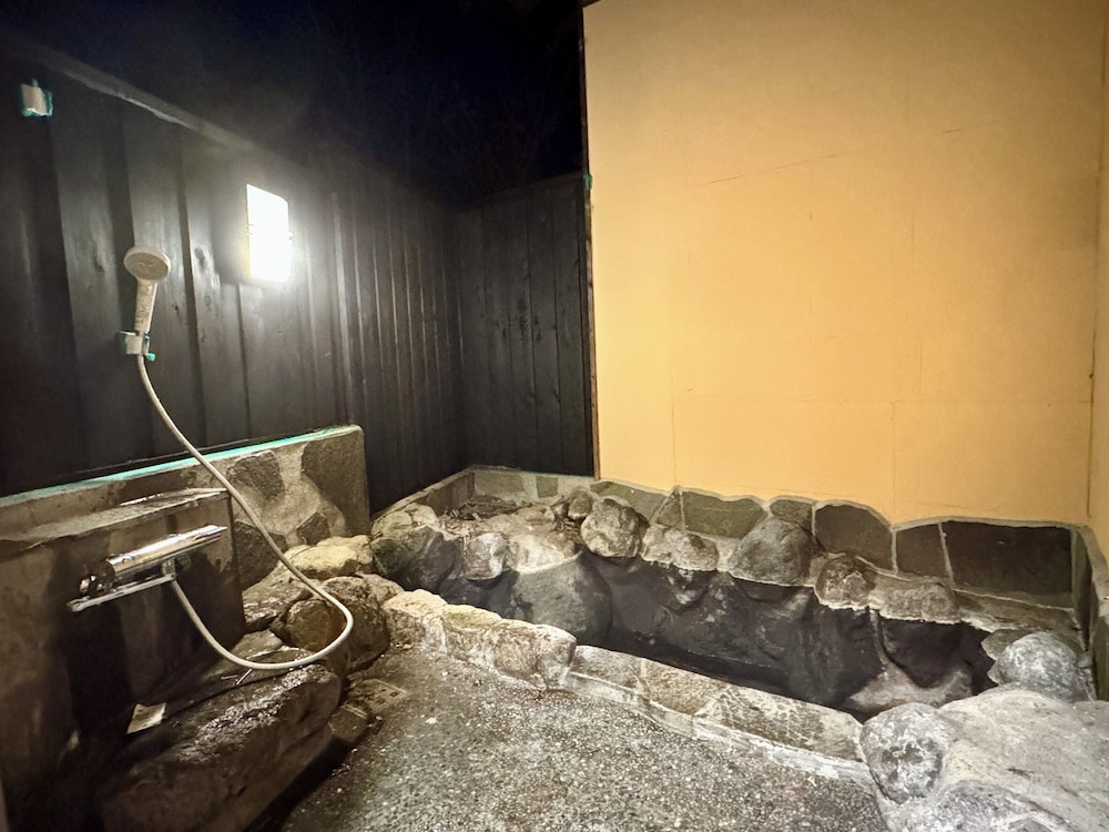 雲(UNN) / 和室 / 露天風呂付き 禁煙 バスルーム3 | 旅館 ゆふもみじ