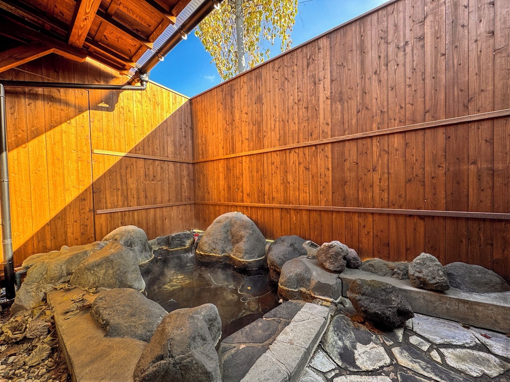 都炯(MIYABI) / 和室 / 露天風呂付き 禁煙 バスルーム1 | 旅館 ゆふもみじ