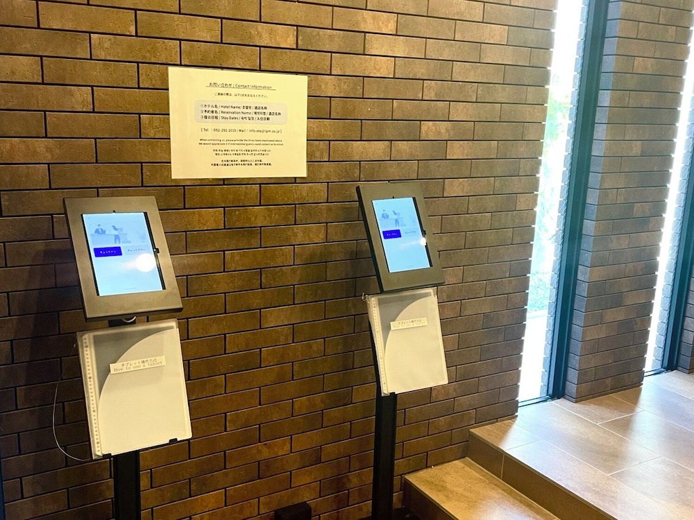 フロント1 | レジデンスホテル博多駅南 フロント1 | レジデンスホテル博多駅南