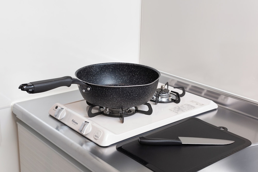 スーペリア トリプルルーム 専用キッチン0 | レジデンスホテル博多駅南