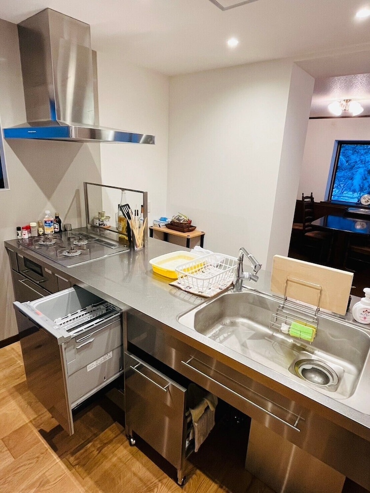 共用キッチン設備1 | &GREEN guesthouse HAKUBA 共用キッチン設備1 | &GREEN guesthouse HAKUBA