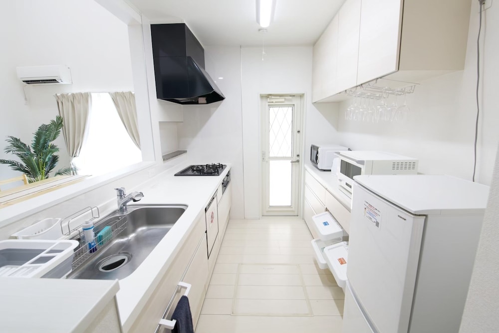 アパートメント 専用キッチン1 | ちゅらパレス B