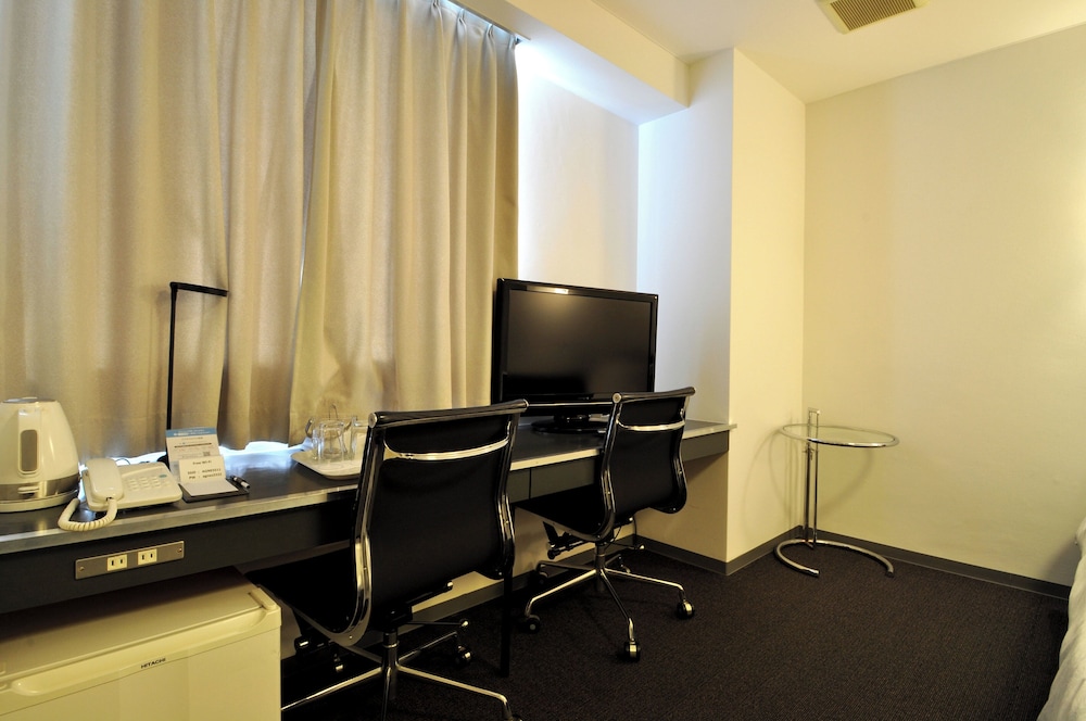 ツインルーム 禁煙 専用バスルーム 客室3 | アグネスホテル徳島