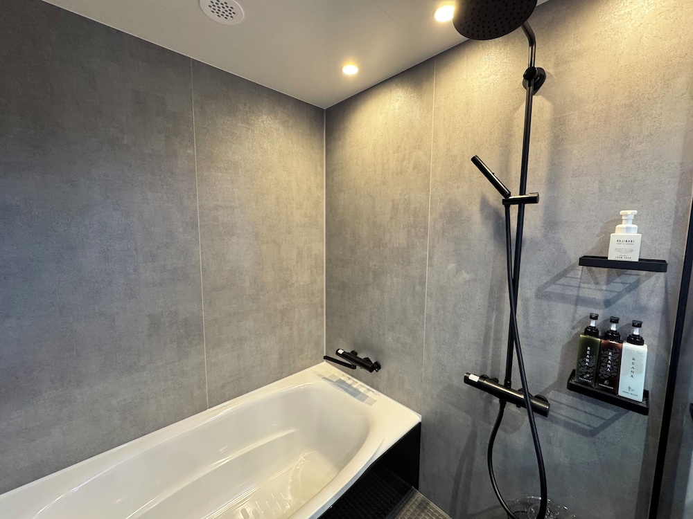 デラックス ヴィラ 3 ベッドルーム バスルーム0 | The Villa Hotels -SAPPORO-