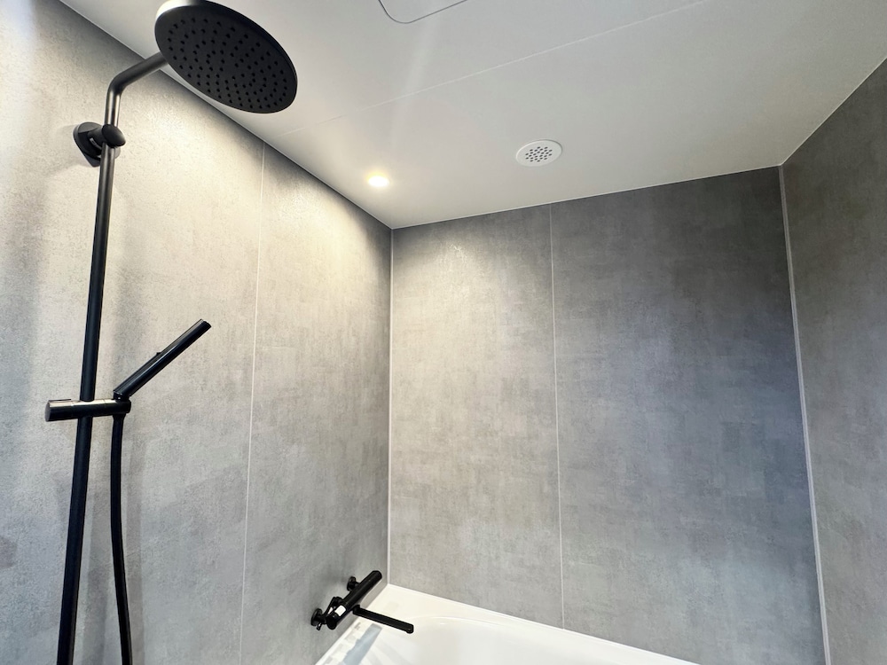 デラックス ヴィラ 3 ベッドルーム バスルーム0 | The Villa Hotels -SAPPORO-