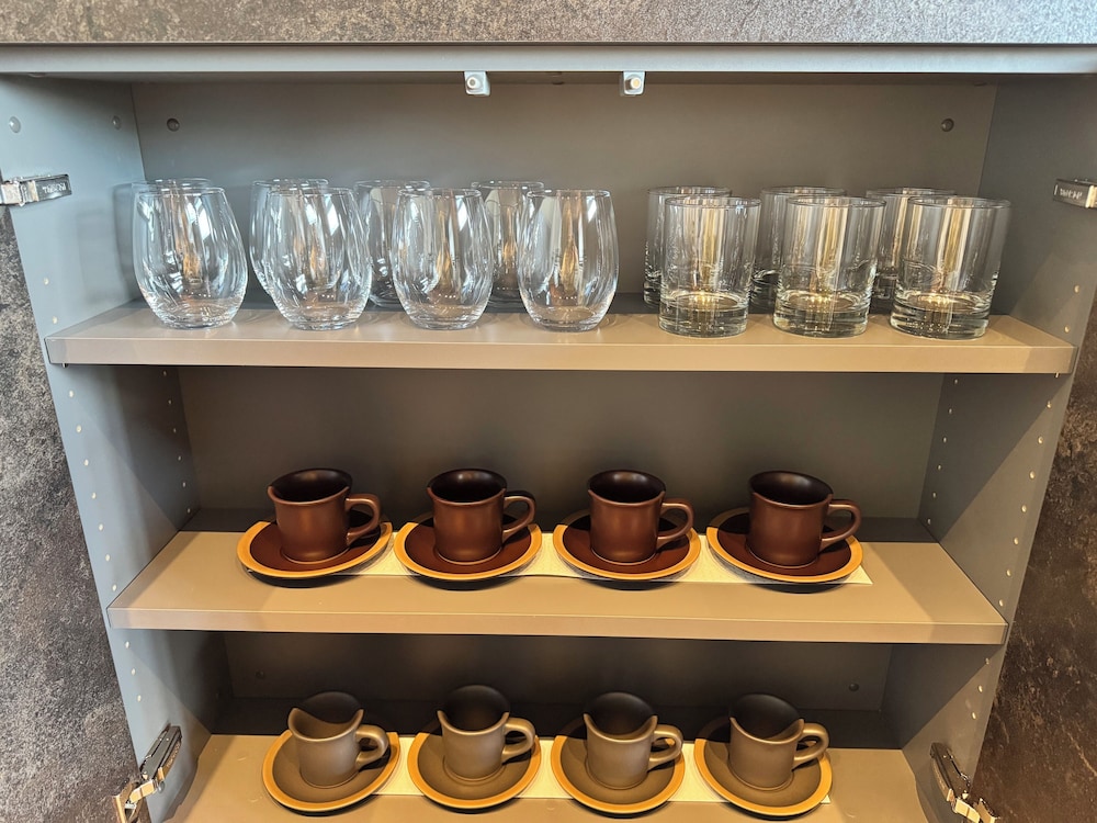 デラックス ヴィラ 3 ベッドルーム 専用キッチン2 | The Villa Hotels -SAPPORO-