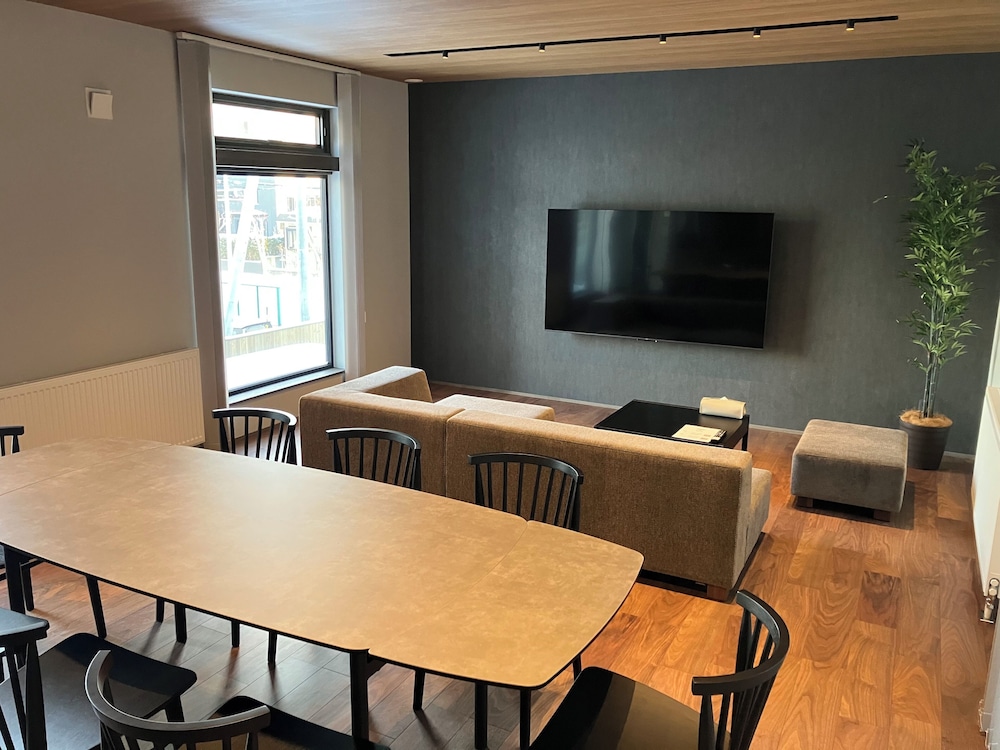 デラックス ヴィラ 3 ベッドルーム | The Villa Hotels -SAPPORO-