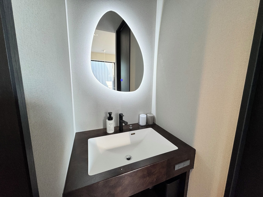 デラックス ヴィラ 3 ベッドルーム バスルーム2 | The Villa Hotels -SAPPORO-