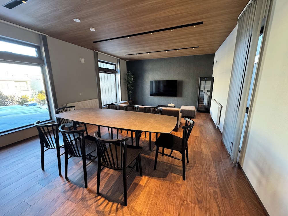 デラックス ヴィラ 3 ベッドルーム | The Villa Hotels -SAPPORO-