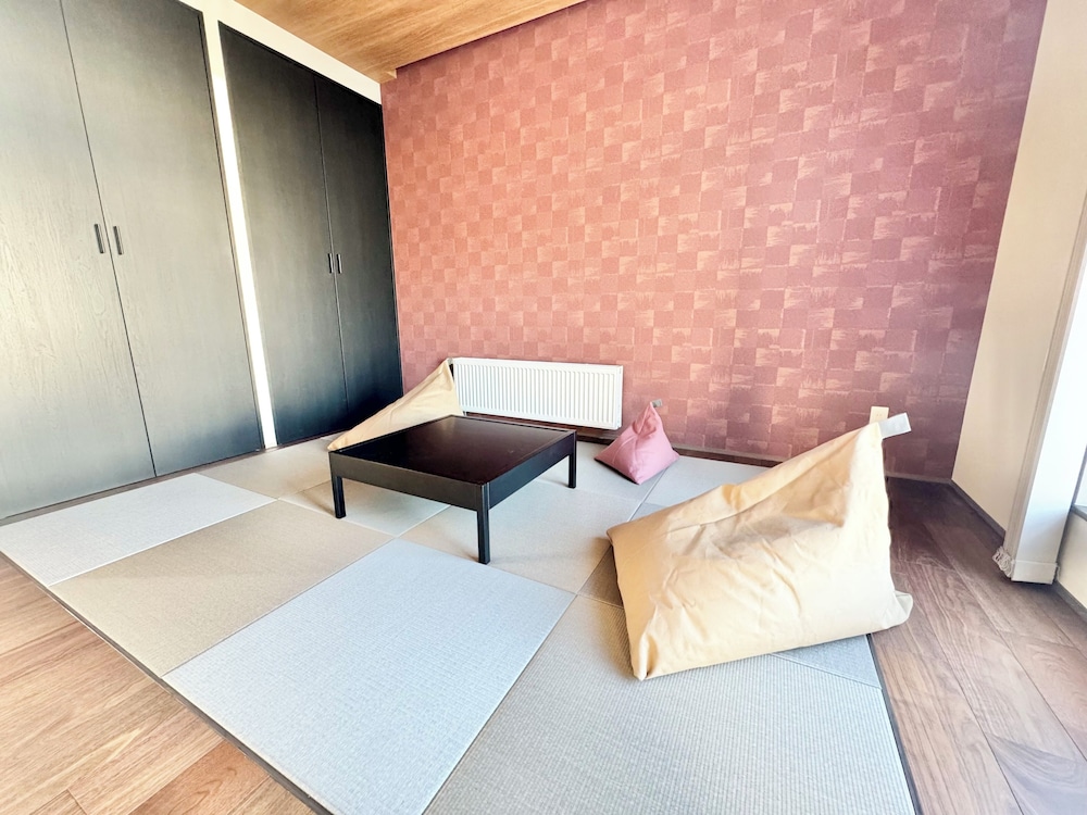 デラックス ヴィラ 3 ベッドルーム 客室2 | The Villa Hotels -SAPPORO-