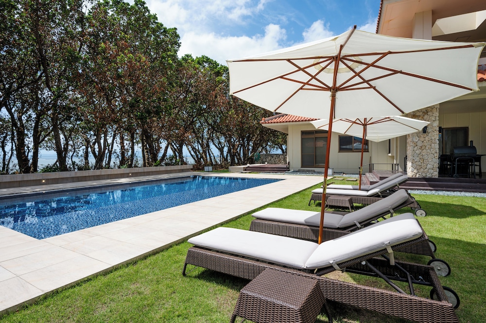 ヴィラ バルコニー プールビュー テラス / パティオ3 | Ocean Front Villa Ishigakijima Ⅰ