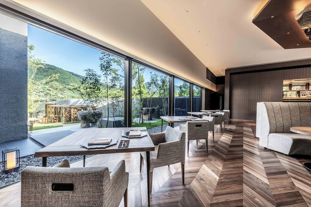 レストラン1 | ENOWA YUFUIN