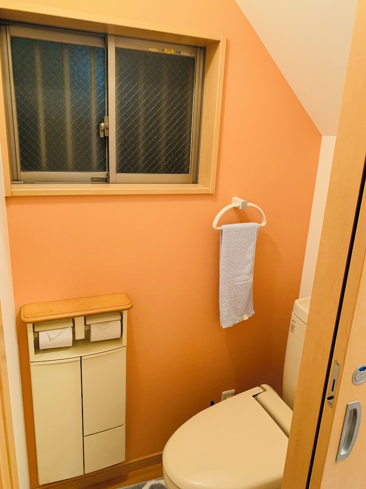 ハウス 4 ベッドルーム キッチン シティビュー 客室の設備とサービス1 | Kamei House