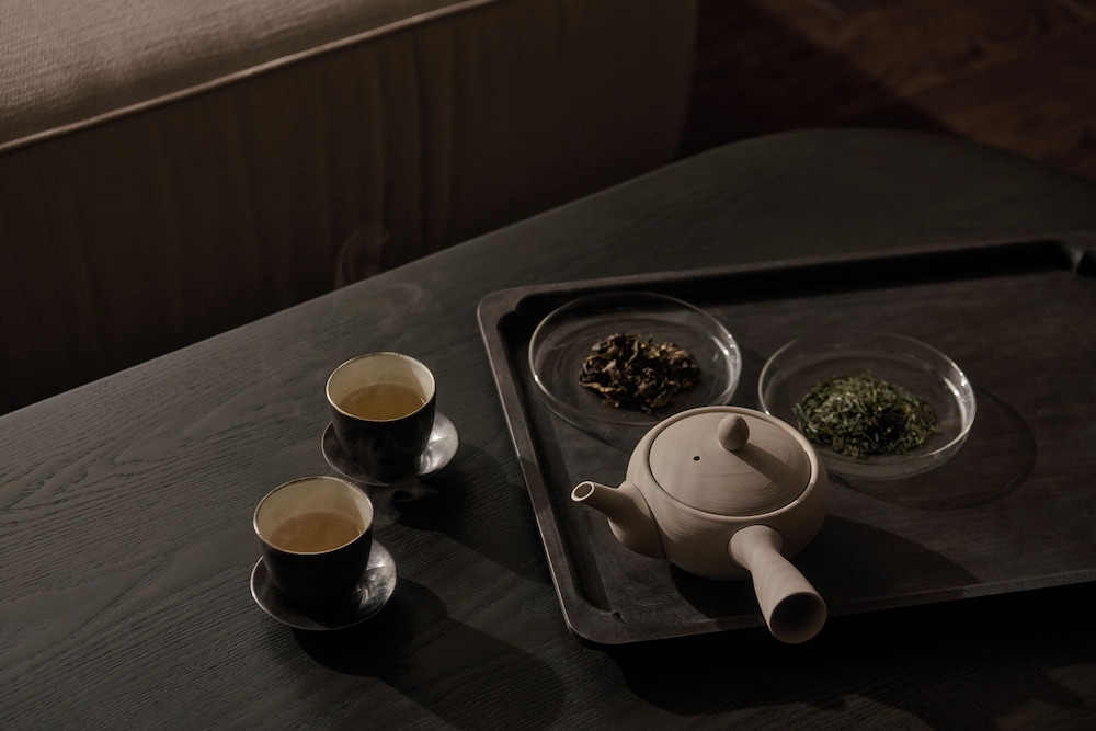 ラグジュアリー ツインルーム バルコニー マウンテンビュー 客室1 | KÚON 箱根強羅