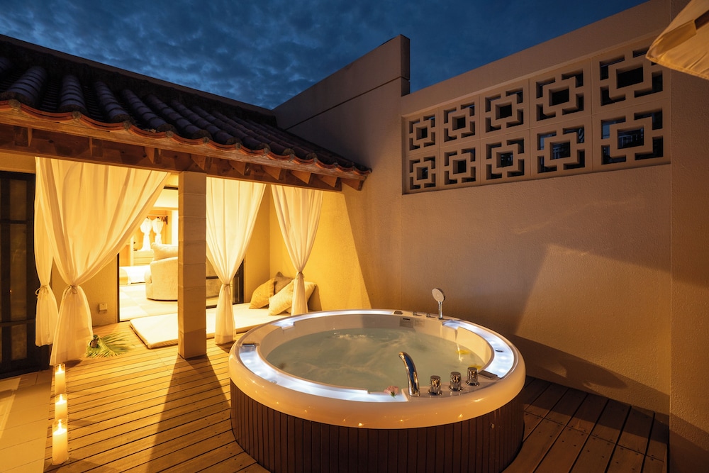 デラックス ヴィラ プールビュー（ジャグジー付き） バスルーム4 | THE GARDEN Bise