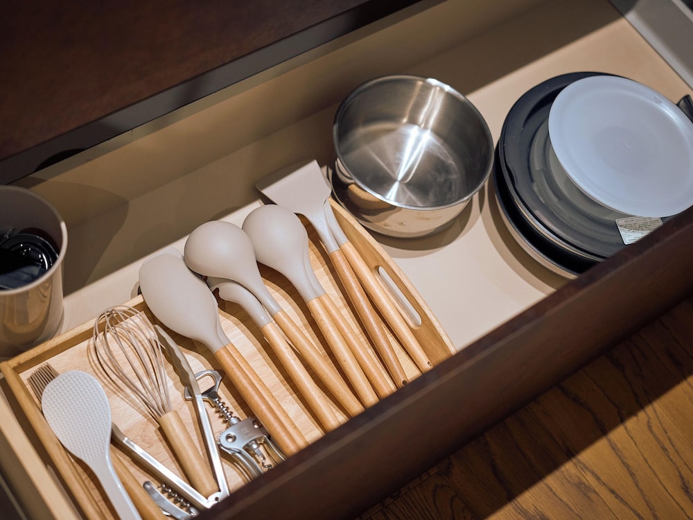 ラグジュアリー ヴィラ 専用キッチン0 | 大門屋 大阪 岸里玉出 -空窓の湯-