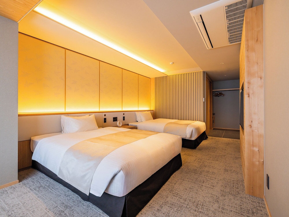 スタンダード ツインルーム ダブルベッド 2 台 禁煙 リバービュー | あけくれ京都白川