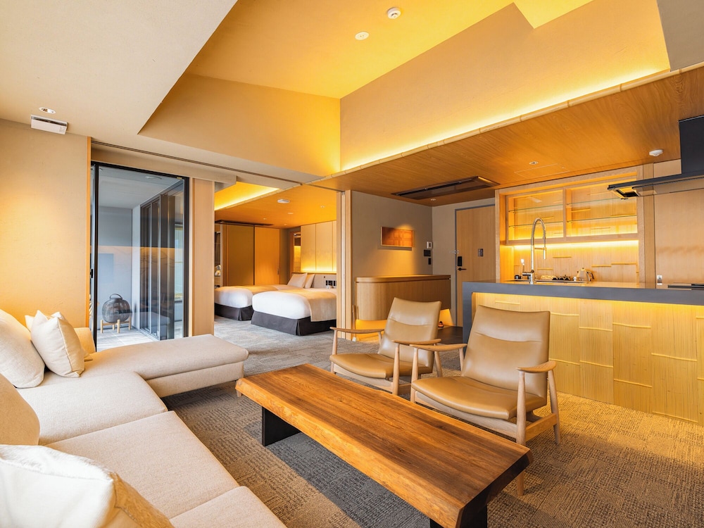 スイート ダブルベッド 2 台 テラス マウンテンビュー 客室1 | あけくれ京都白川