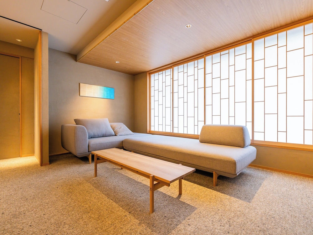 デラックス ツインルーム ダブルベッド 2 台 禁煙 リバービュー 部屋からの景観0 | あけくれ京都白川