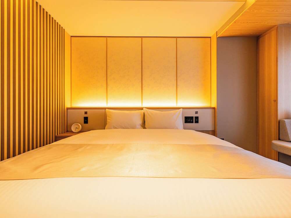 スタンダード ダブルルーム キングベッド 1 台 禁煙 リバービュー 客室2 | あけくれ京都白川