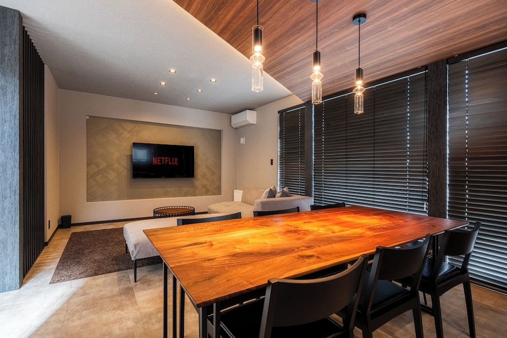 ファミリー ルーム リビング エリア0 | JANUS villa Furano (ジェイナス ビラ 富良野)