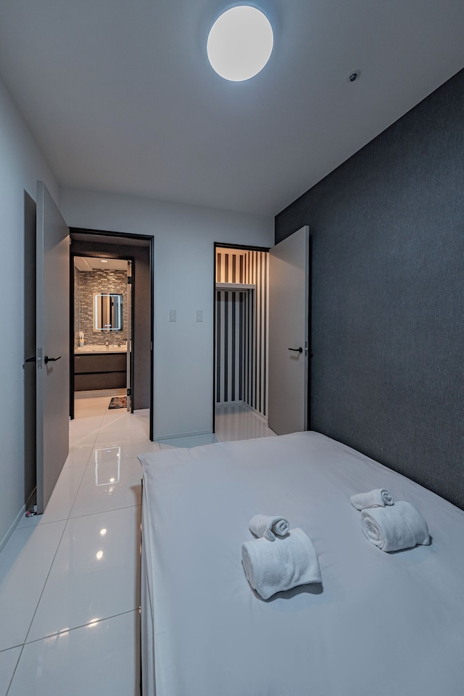 ファミリー スイート バルコニー シティビュー 客室19 | Namba River Side Garden Hotel