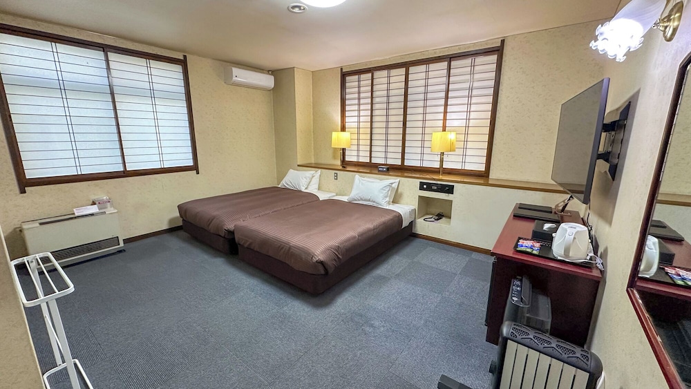 (洋モダンコーナーツイン)28平米　トイレ＆バス付 禁煙 | リブマックスリゾート飛騨高山～臥龍の郷～