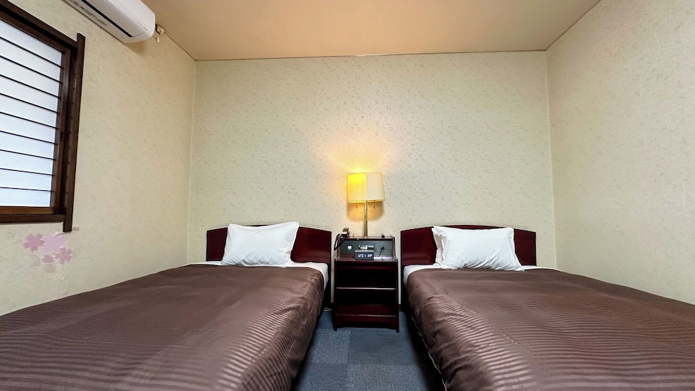 (洋室モダンツイン)24平米　トイレ＆バス付 禁煙 客室3 | リブマックスリゾート飛騨高山～臥龍の郷～