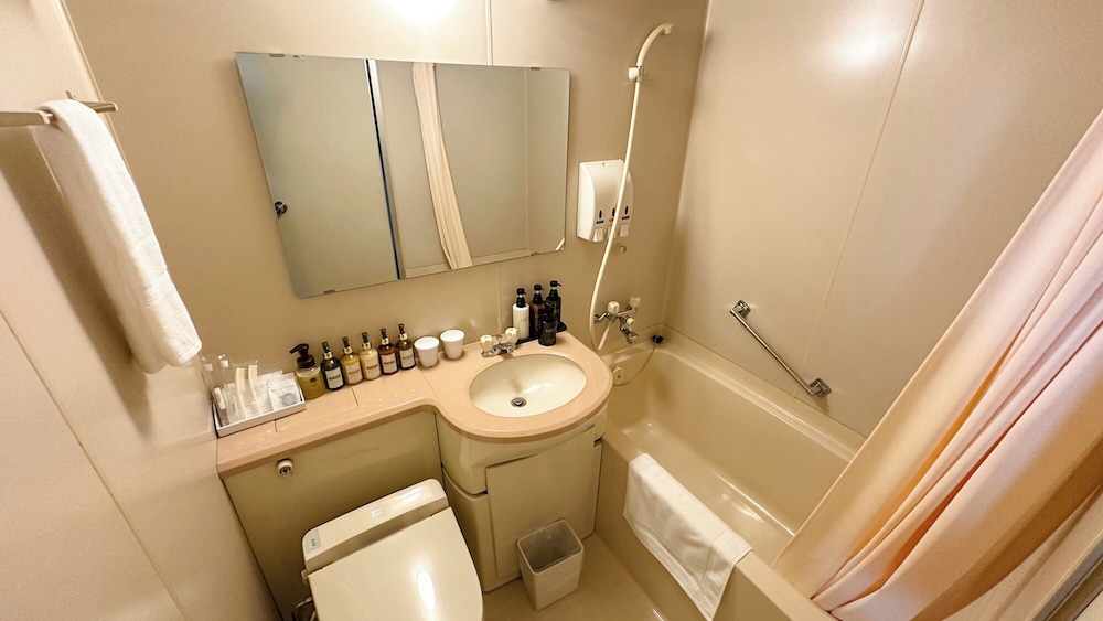 (洋室モダンツイン)24平米　トイレ＆バス付 禁煙 客室2 | リブマックスリゾート飛騨高山～臥龍の郷～