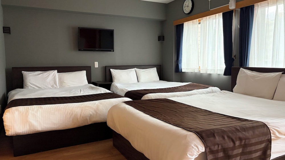 トリプルルーム 客室3 | メゾン大通りパーク