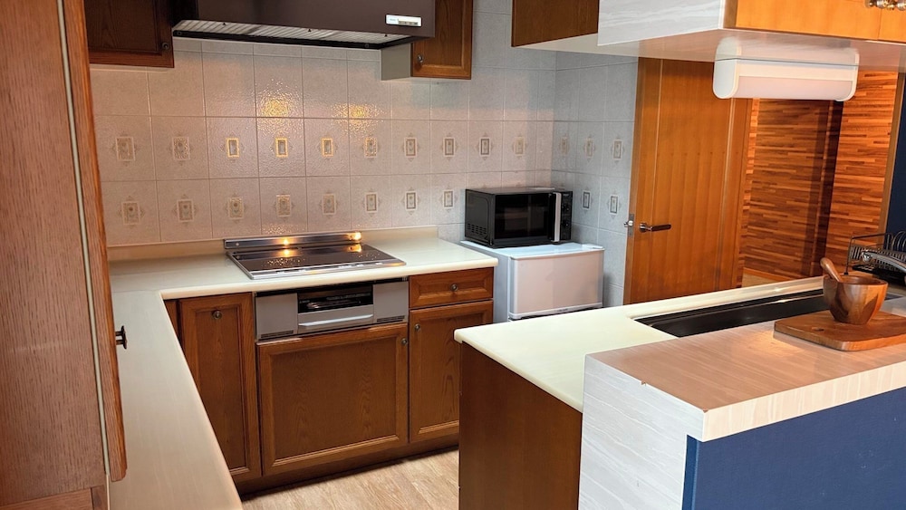 トリプルルーム 専用簡易キッチン1 | メゾン大通りパーク