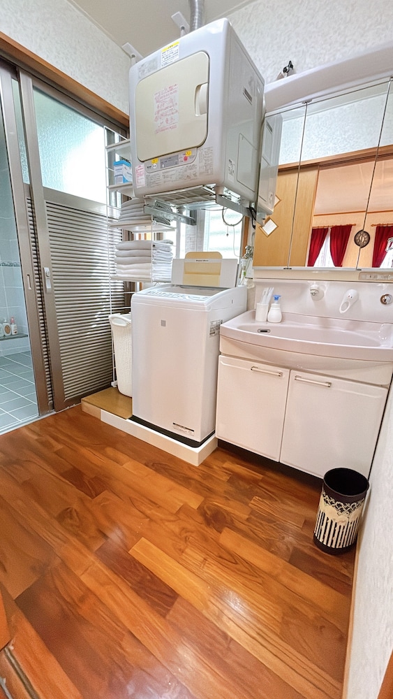 ファミリー ハウス パティオ ガーデンビュー バスルーム2 | GREEN LODGE