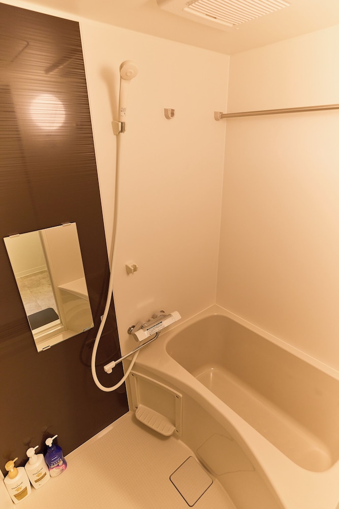 ルーム (302) バスルーム4 | Zenith Nishinakanobu