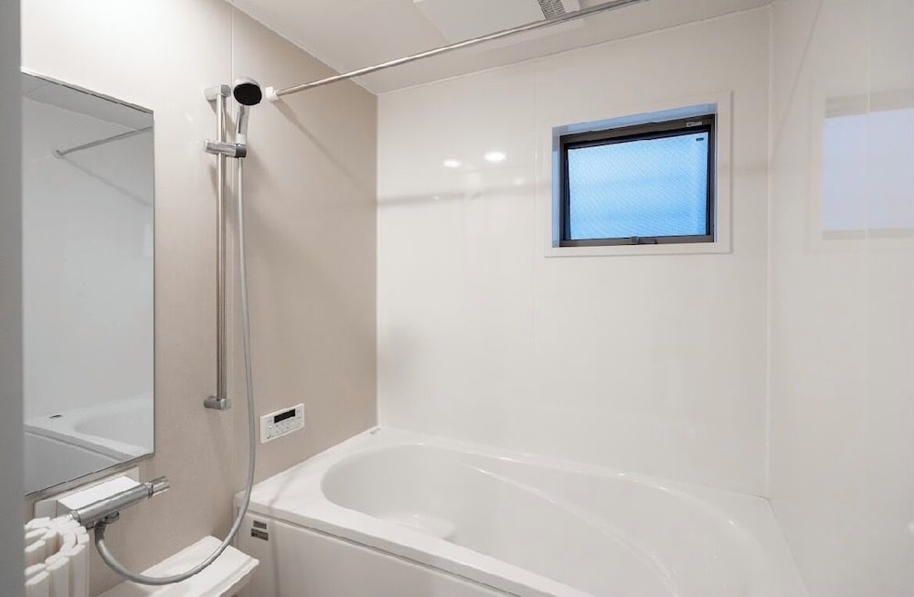 ヴィラ ベッド (複数台) バルコニー シティビュー バスルーム1 | Seiran Villa