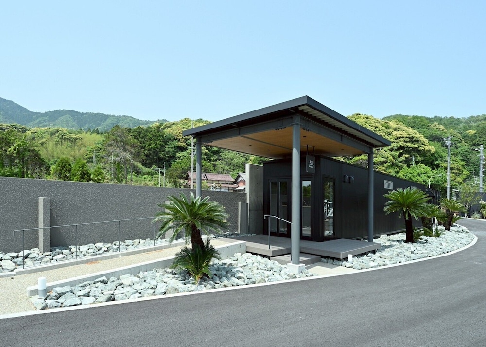 フロント1 | 汐汲浜シーサイドヴィラ 浜つづり