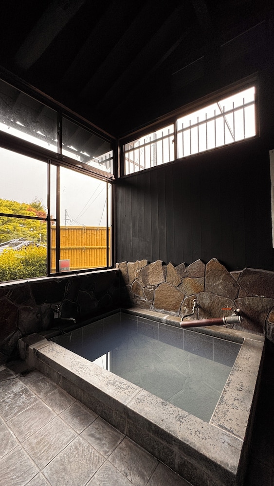 A ハウス|和室・一棟貸し(定員6名) 禁煙 バスルーム2 | Yufunomori Private & Suite