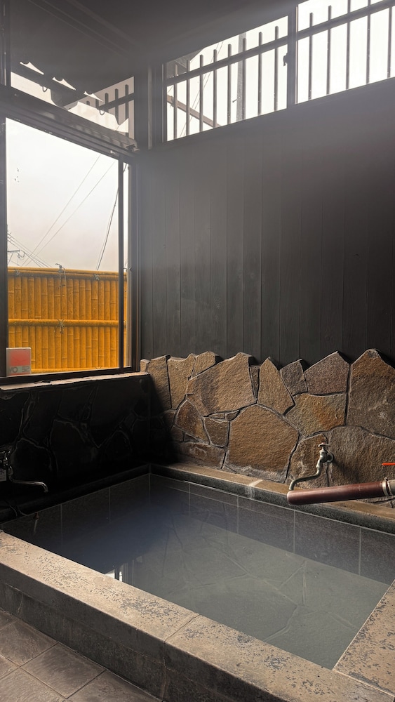 A ハウス|和室・一棟貸し(定員6名) 禁煙 バスルーム1 | Yufunomori Private & Suite