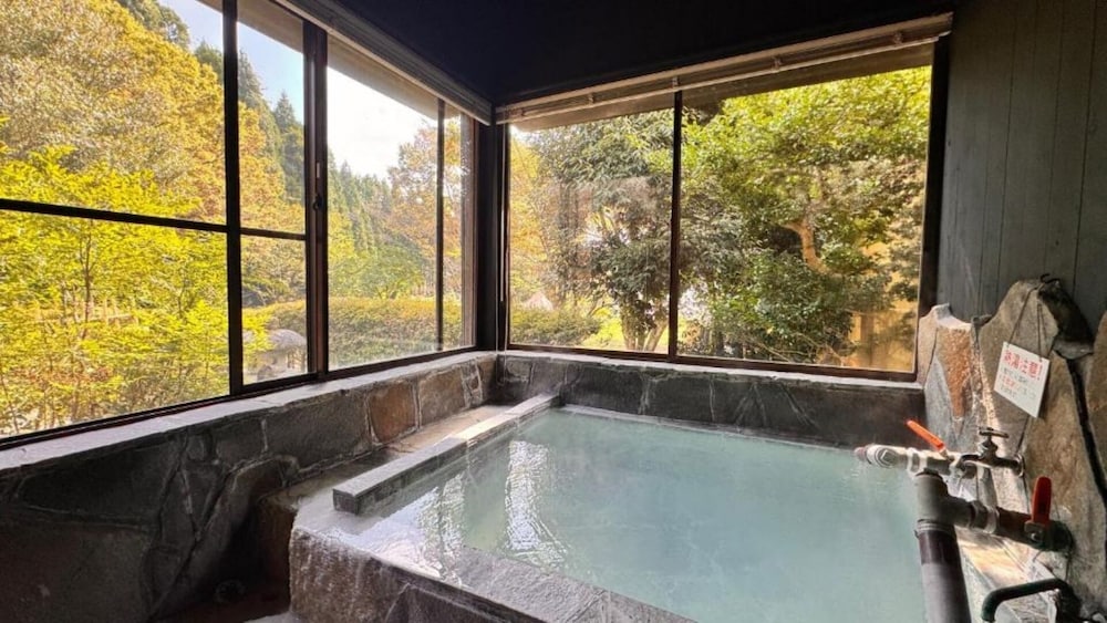 B ハウス|和室・一棟貸し(定員4名) 禁煙 バスルーム1 | Yufunomori Private & Suite