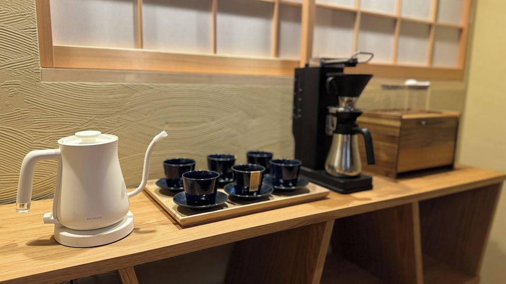 A ハウス|和室・一棟貸し(定員6名) 禁煙 客室内のダイニングエリア3 | Yufunomori Private & Suite