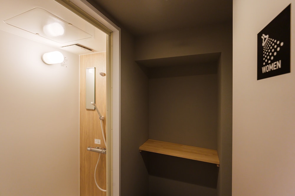 スタンダード トリプルルーム 共用バスルーム3 | 2Z - DOYANEN HOTELS