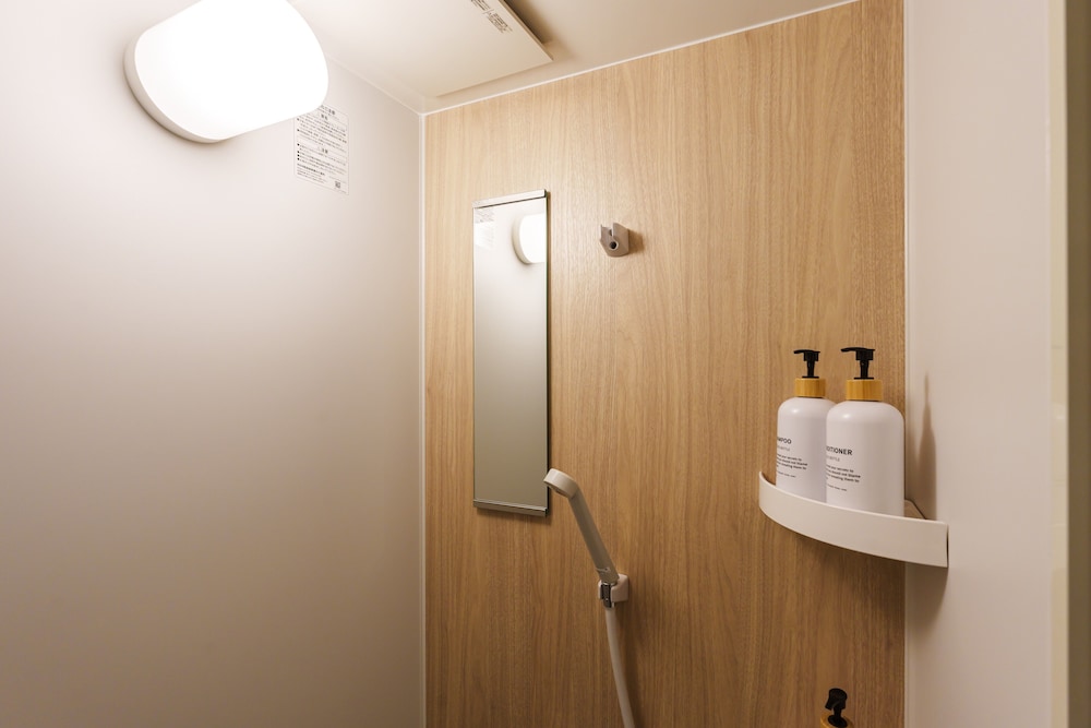 スタンダード トリプルルーム 共用バスルーム2 | 2Z - DOYANEN HOTELS