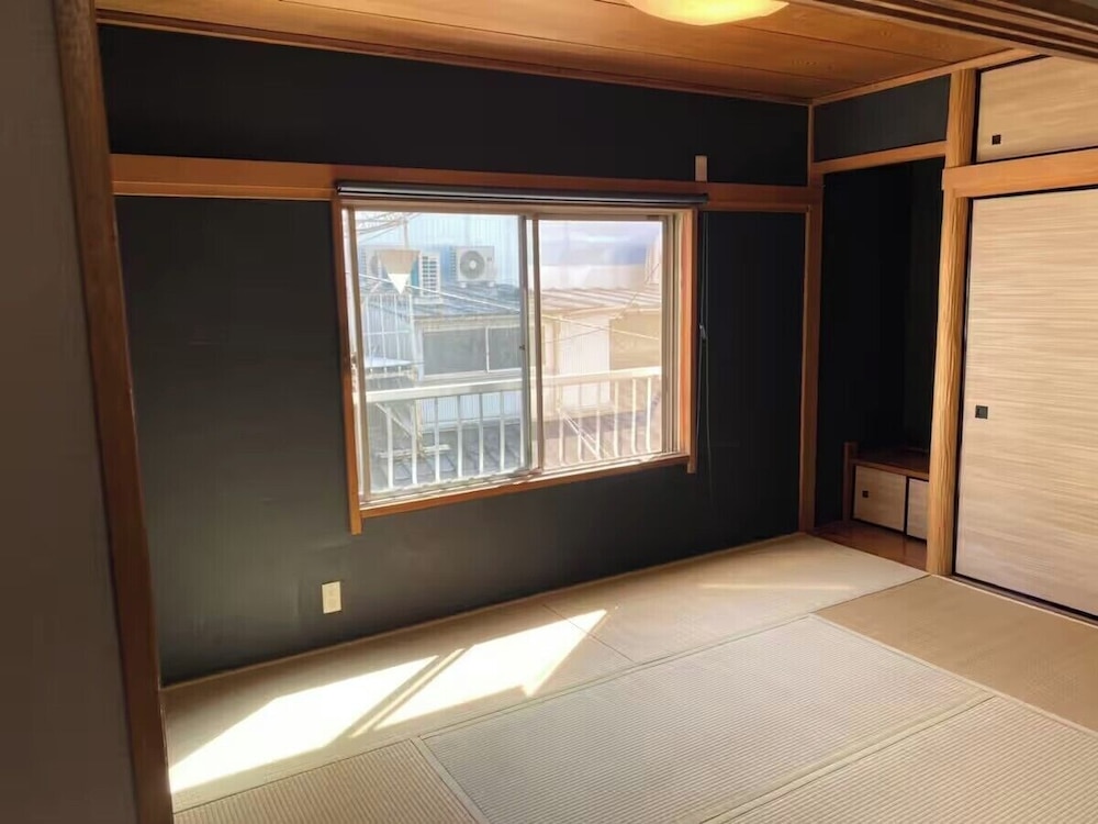 デラックス アパートメント シティビュー 客室5 | ホテルジャンゴ