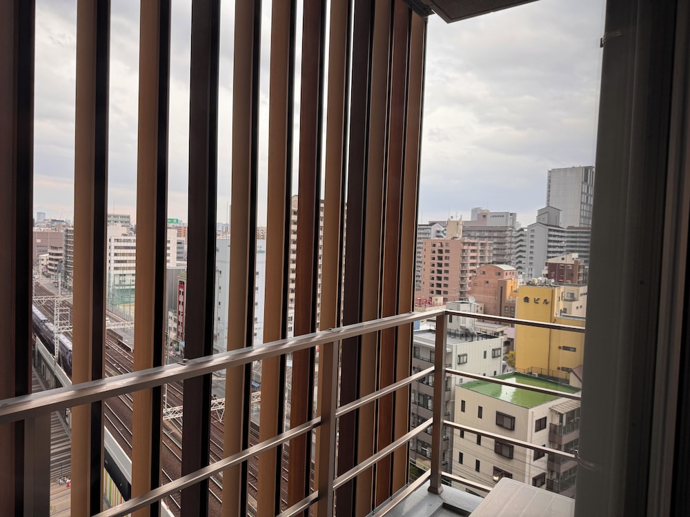 デラックス ルーム ダブルベッド 1 台 部屋からの景観0 | センタラライフなんばホテル大阪