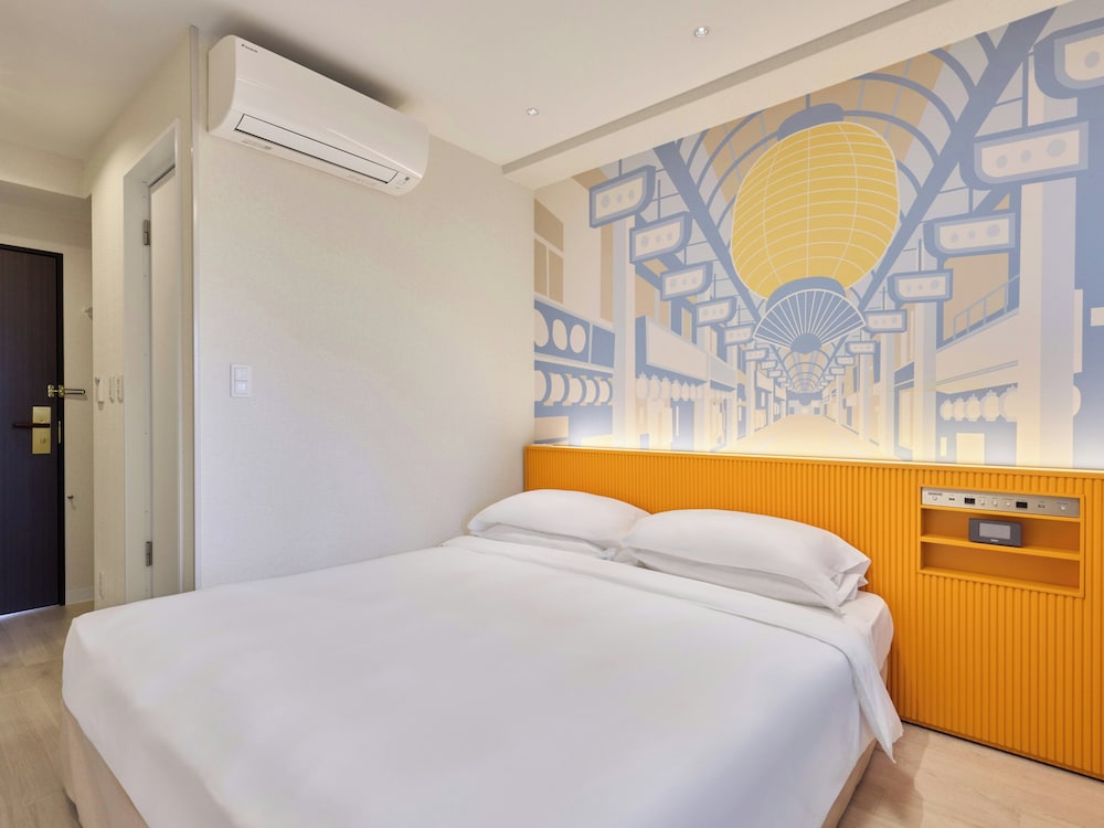 デラックス ルーム ダブルベッド 1 台 客室2 | センタラライフなんばホテル大阪