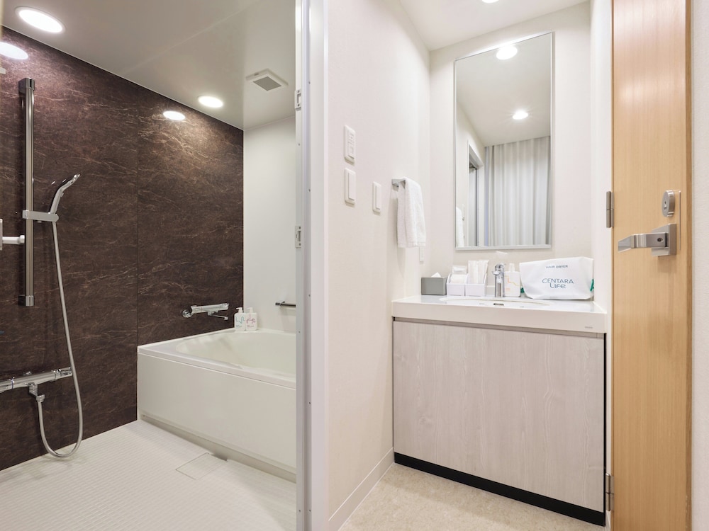 ファミリー ルーム バスルーム0 | センタラライフなんばホテル大阪