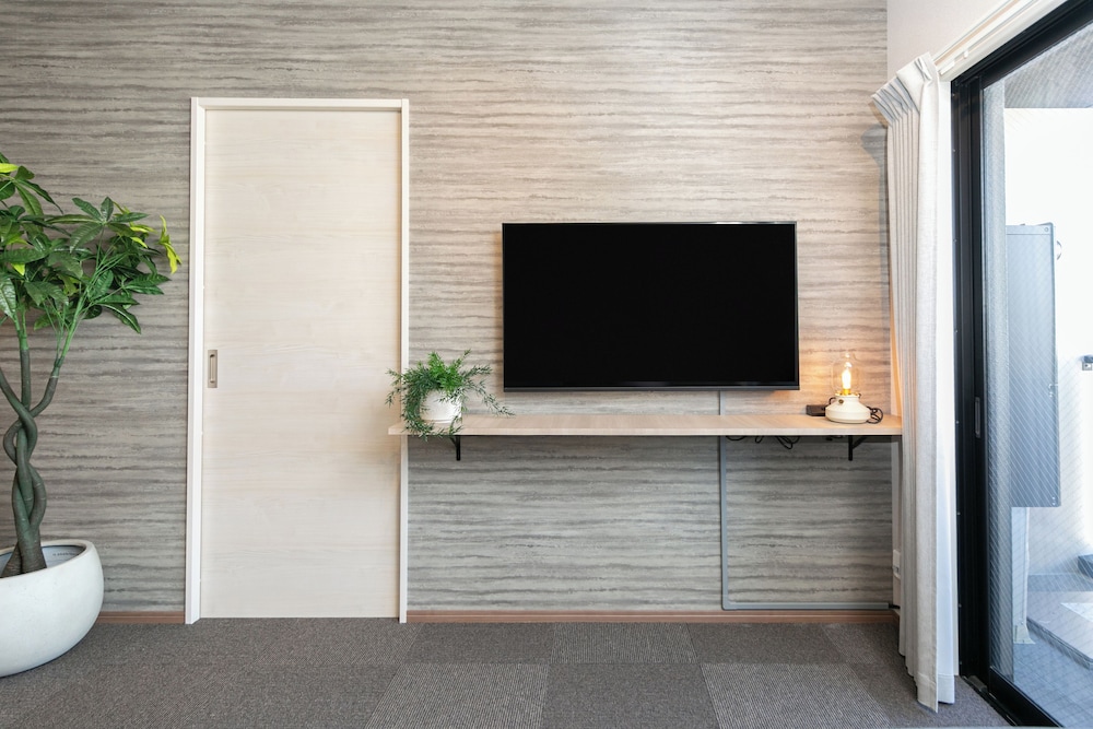 スーペリア スイート 禁煙 シティビュー リビング エリア2 | Living like Hotel Hakata Premium