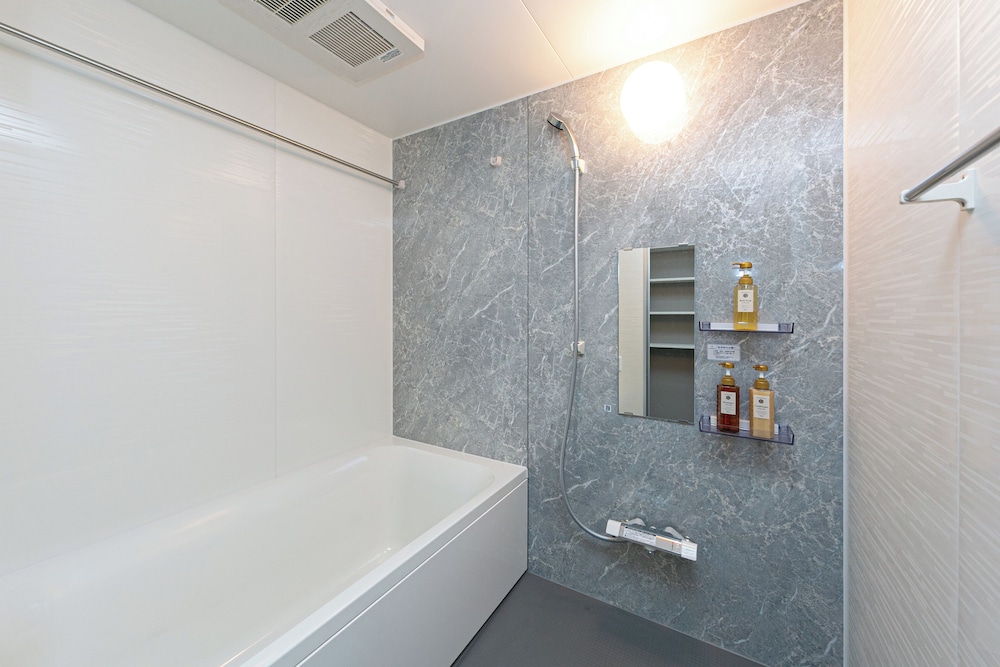 スーペリア スイート 禁煙 シティビュー バスルーム2 | Living like Hotel Hakata Premium