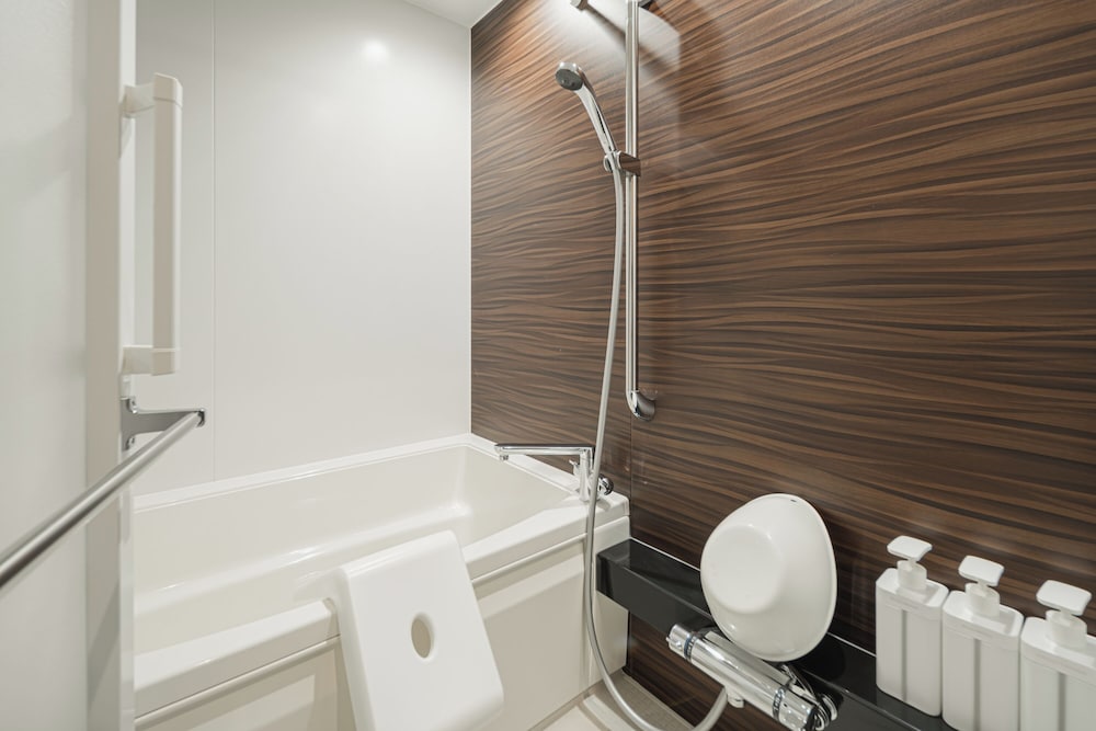 ダブルまたはツインルーム バスルーム0 | グランドベースMIRAI