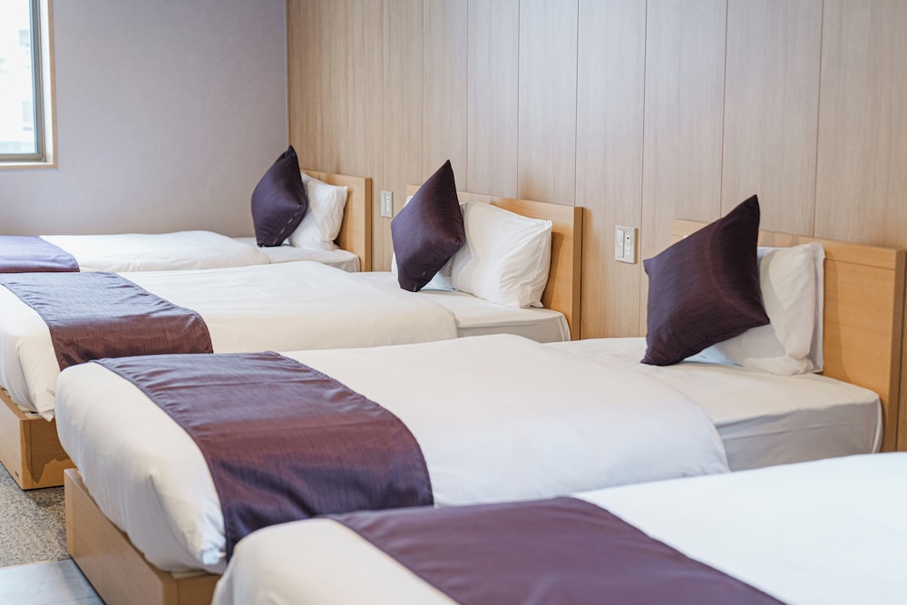 ファミリー 4 人部屋 客室2 | グランドベースMIRAI