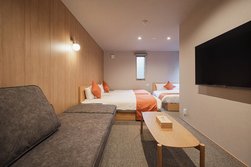 ファミリー トリプルルーム | グランドベースMIRAI